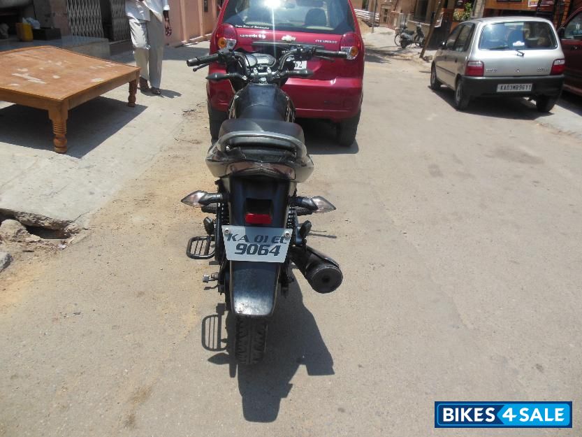 Blblack Green Bajaj XCD 135 DTS-Si