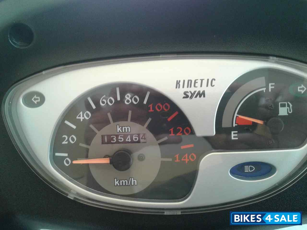 Silver Kinetic Flyte