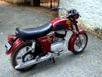 Red Ideal Jawa Yezdi CL II