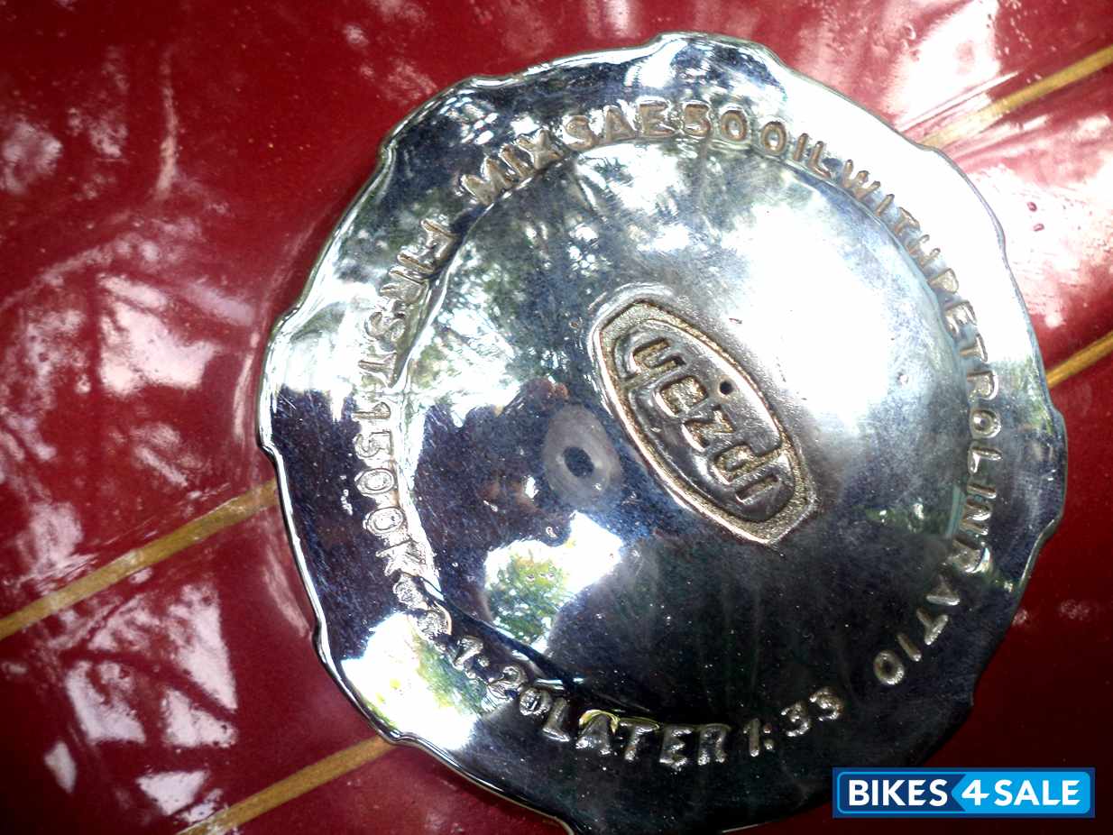 Red Ideal Jawa Yezdi CL II