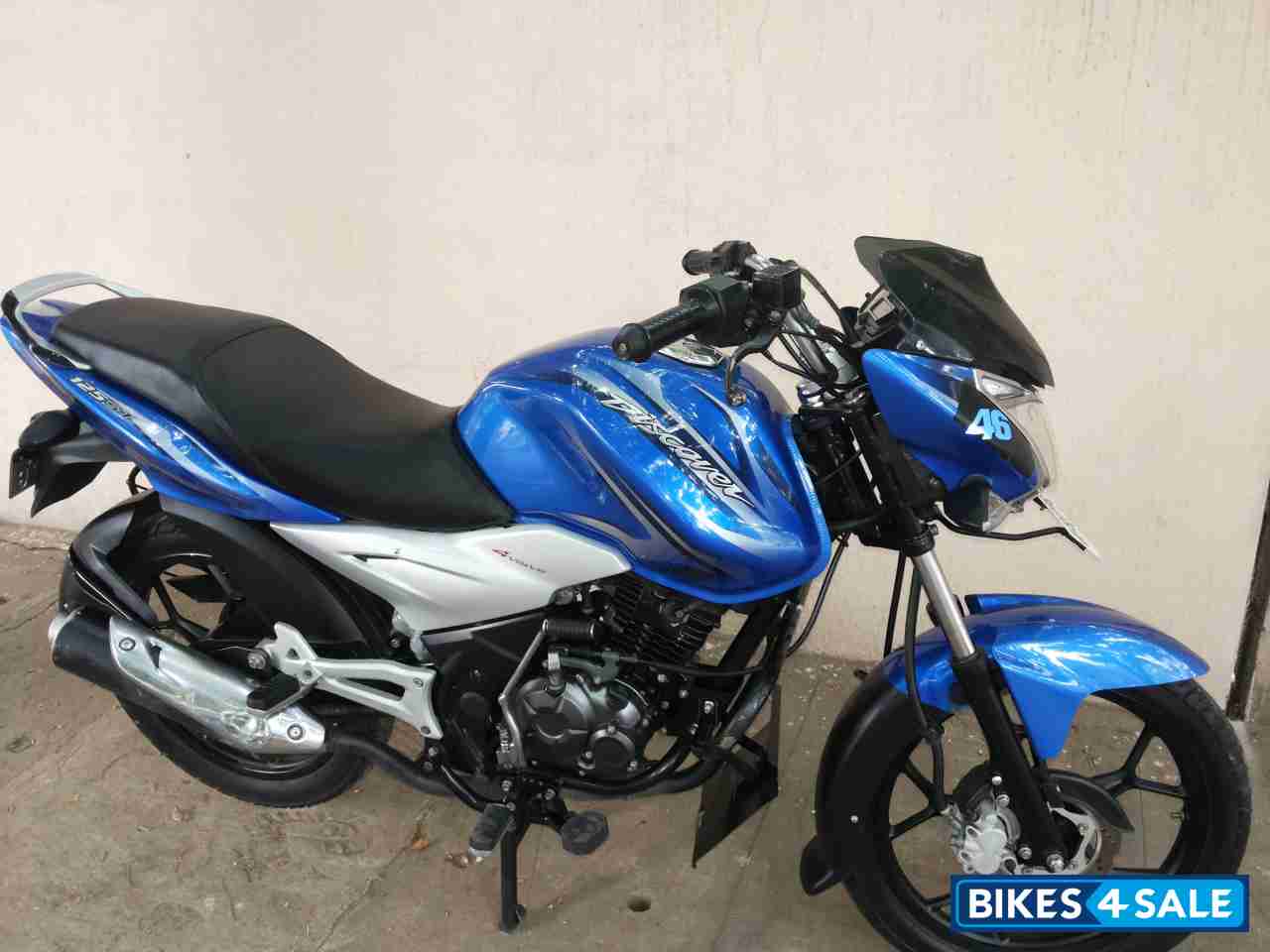 Blue Bajaj Discover 125 ST