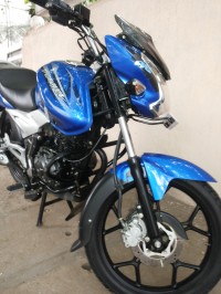 Blue Bajaj Discover 125 ST