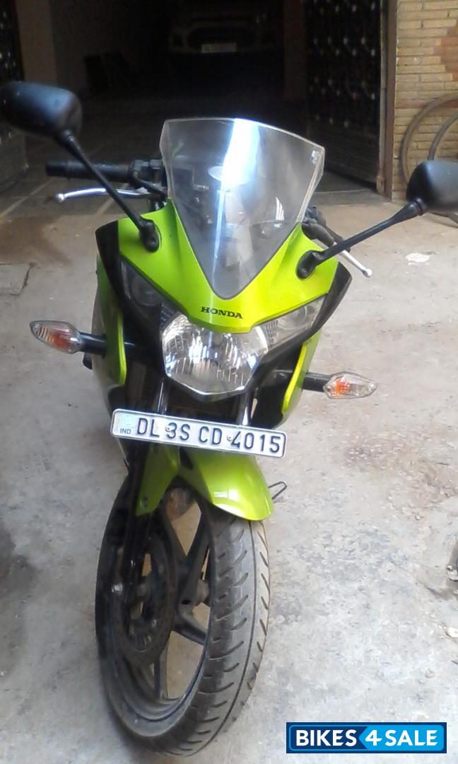 Black Honda CBR 150R