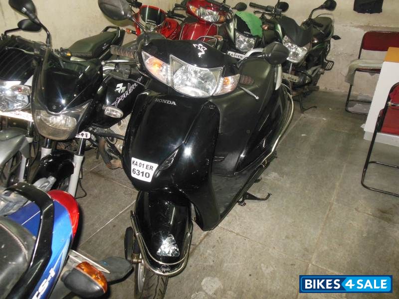 Black Honda Activa