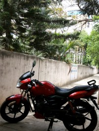 Red TVS Apache RTR 160