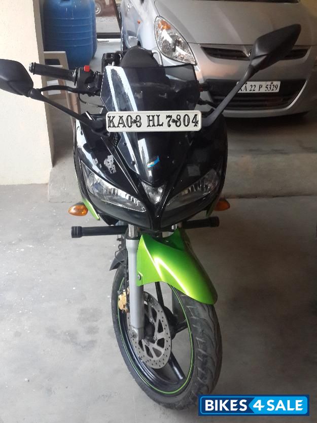 Green Black Yamaha Fazer