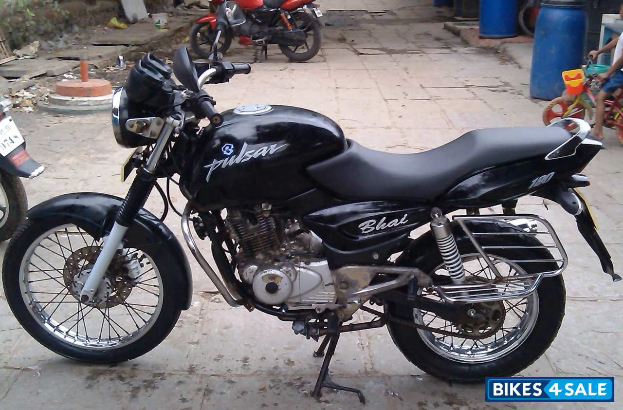 Black Bajaj Pulsar 150 Round Headlight
