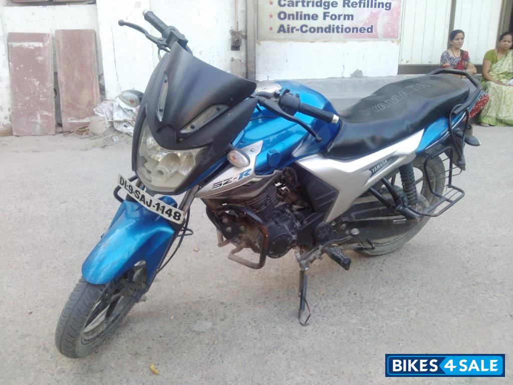 Blue Yamaha SZ-R