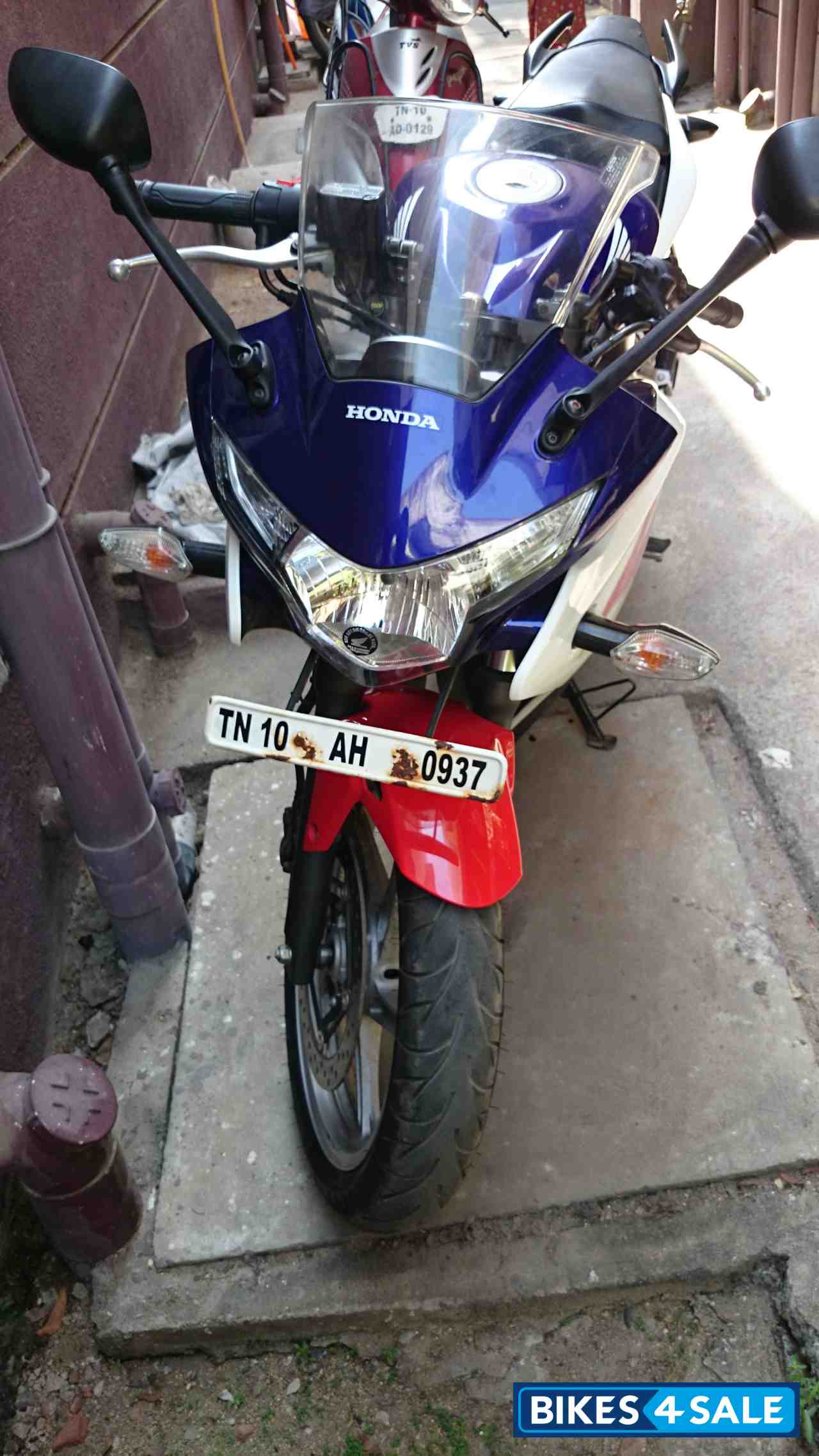 Tri Color Honda CBR 250R