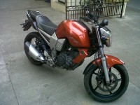 Orange Yamaha FZ16