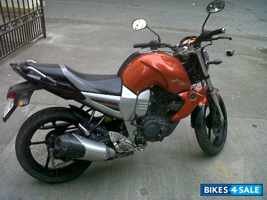 Orange Yamaha FZ16
