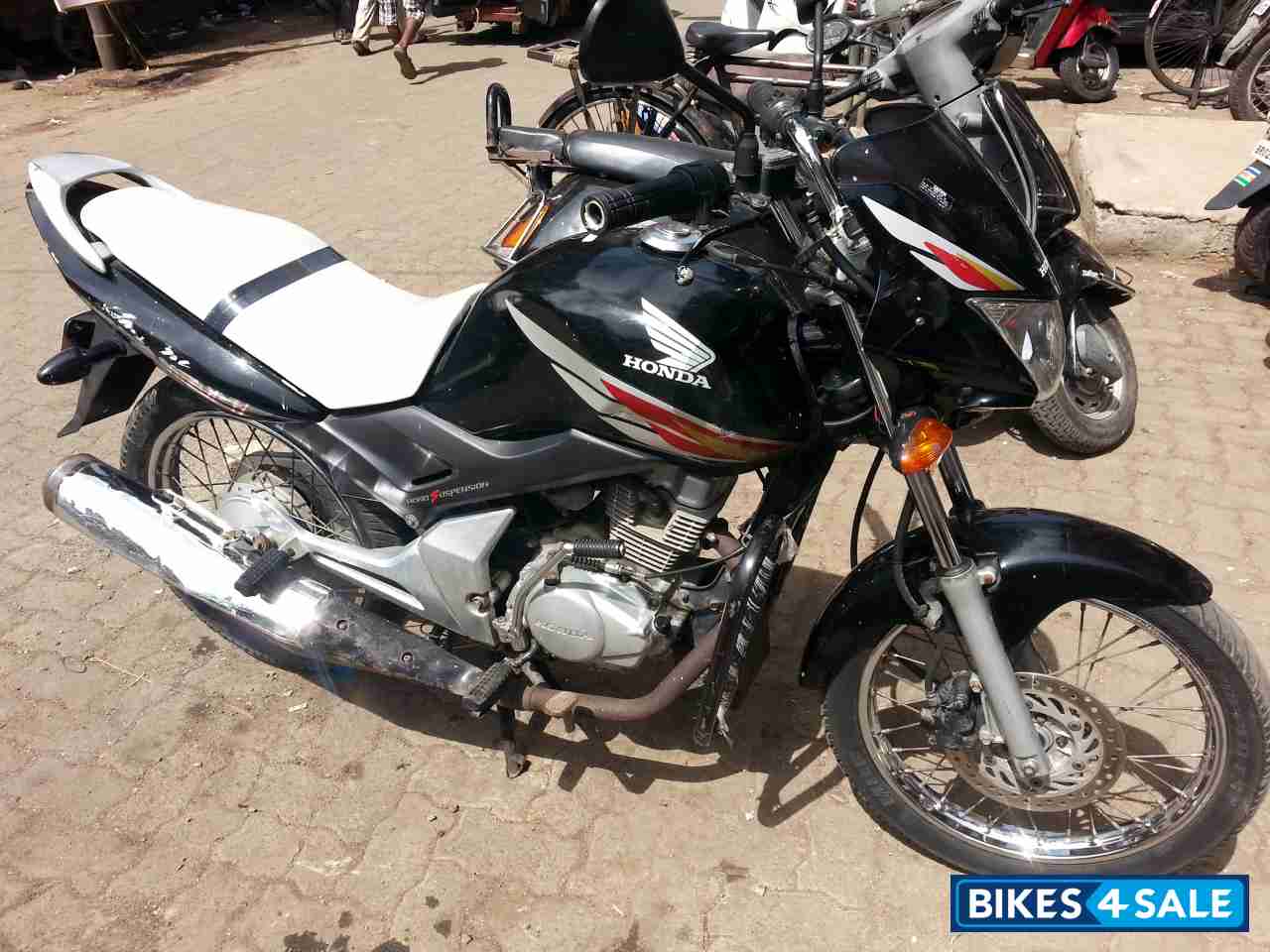 Black Honda Unicorn Black Honda Unicorn