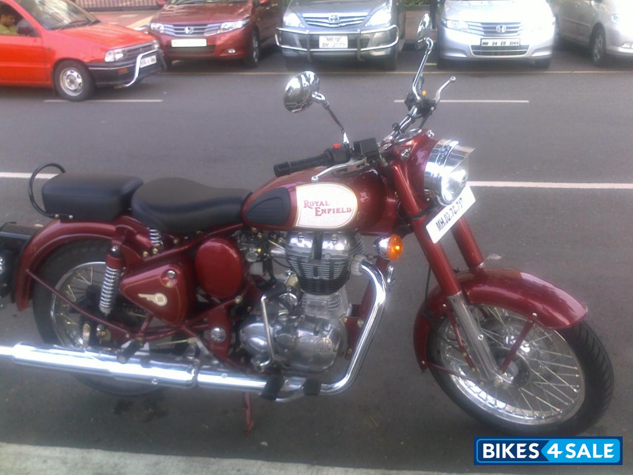 Maroon Royal Enfield Classic 500