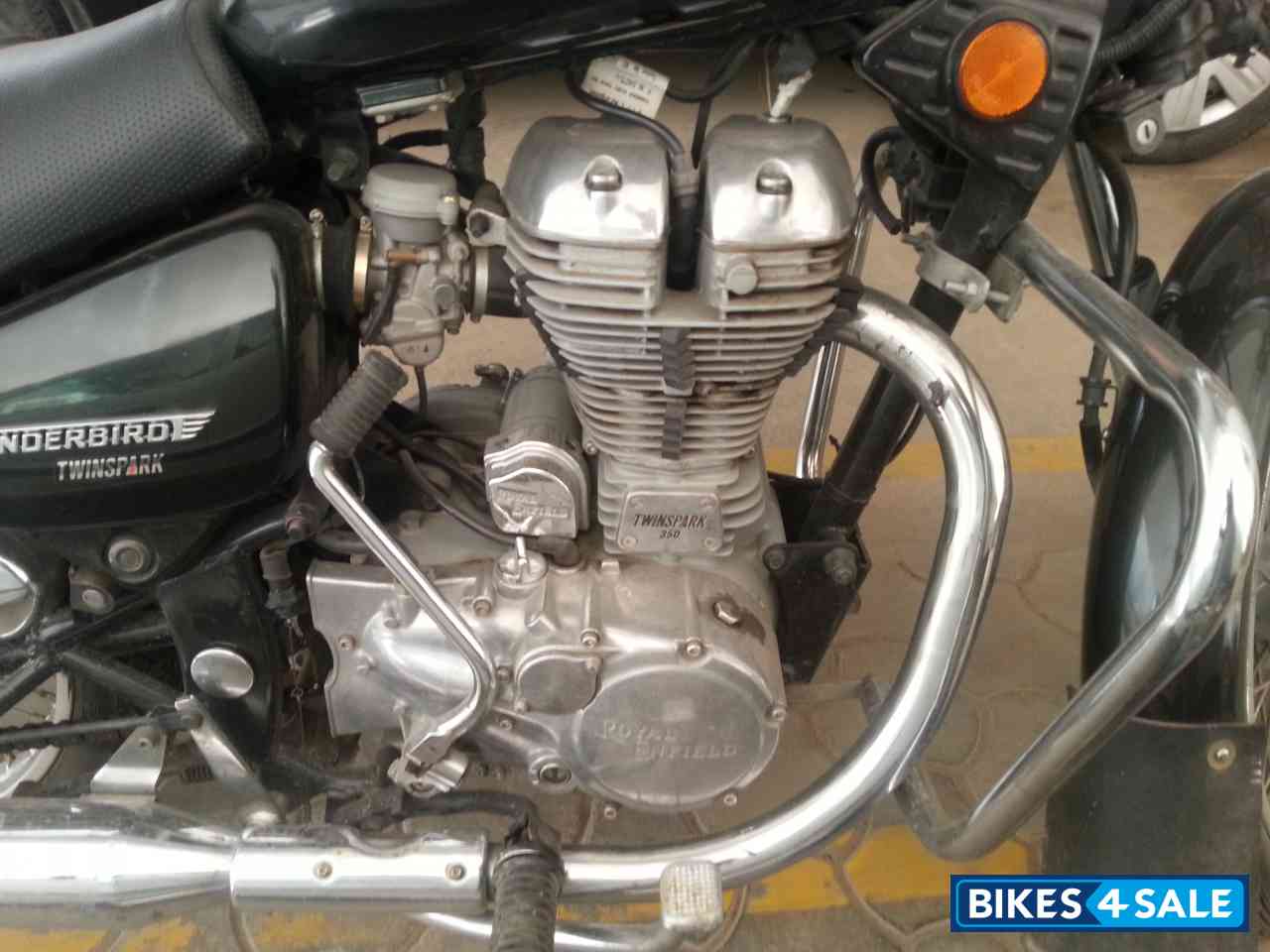 Black Royal Enfield Thunderbird TwinSpark 350