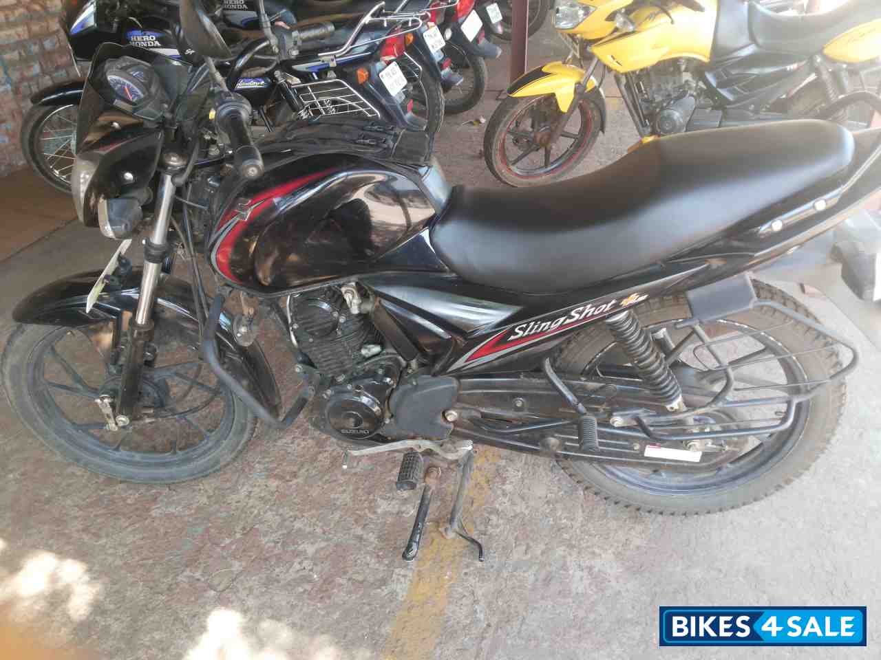 Black Suzuki SlingShot Plus