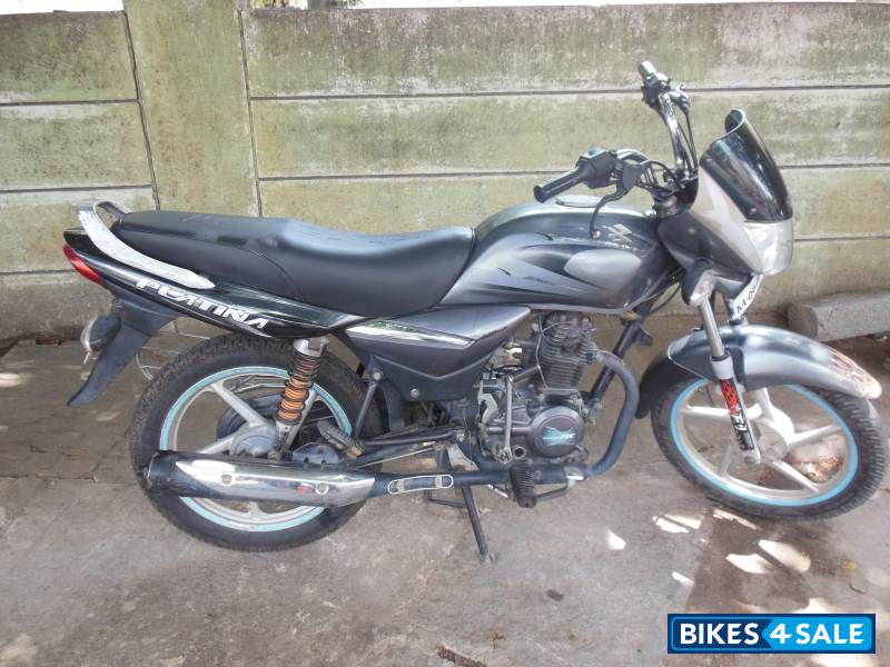 Gray Bajaj Platina 100 Gray Bajaj Platina 100