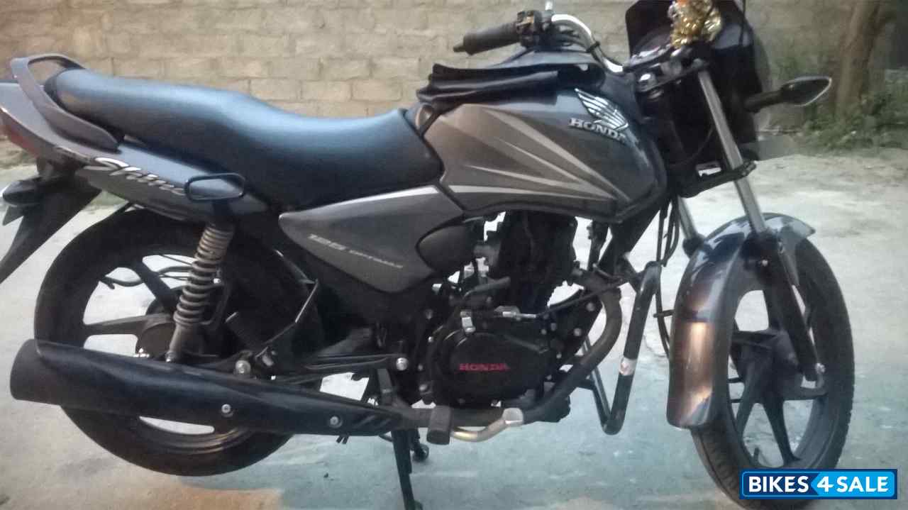 honda shine gray colour bike