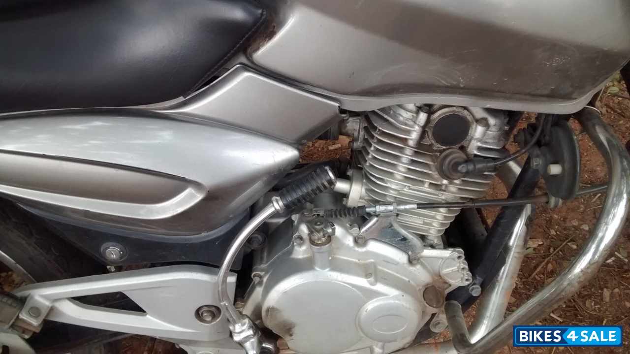 Silver Bajaj Pulsar 150 DTSi