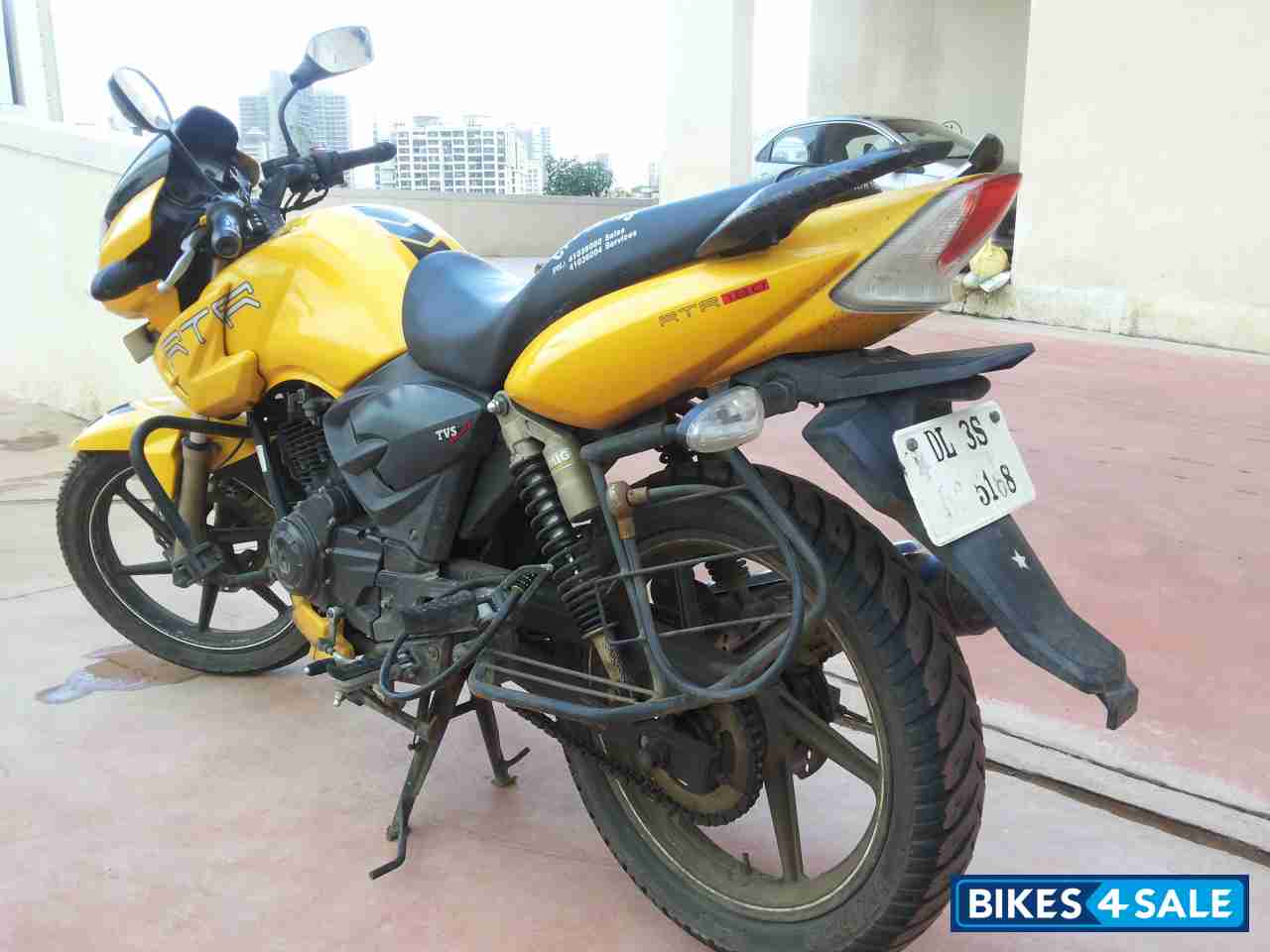 Yellow TVS Apache RTR 180