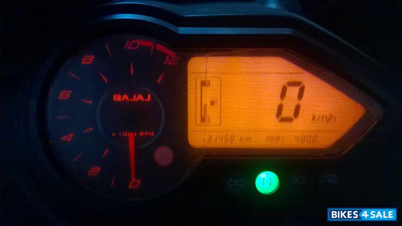 Black Bajaj Pulsar 220 DTSi