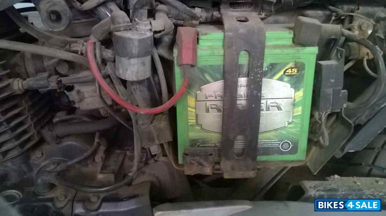 Black Bajaj Pulsar 220 DTSi