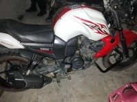White-red Yamaha FZ-S