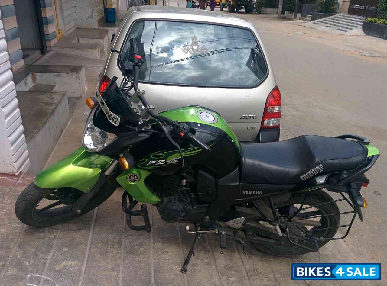 Black And Green Yamaha FZ-S