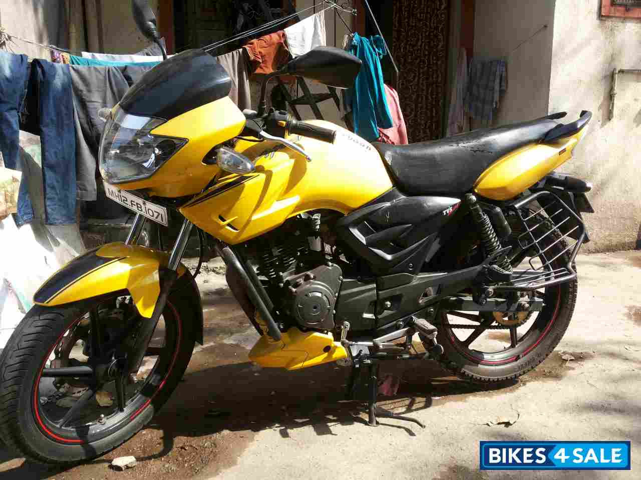 Yellow TVS Apache RTR 160