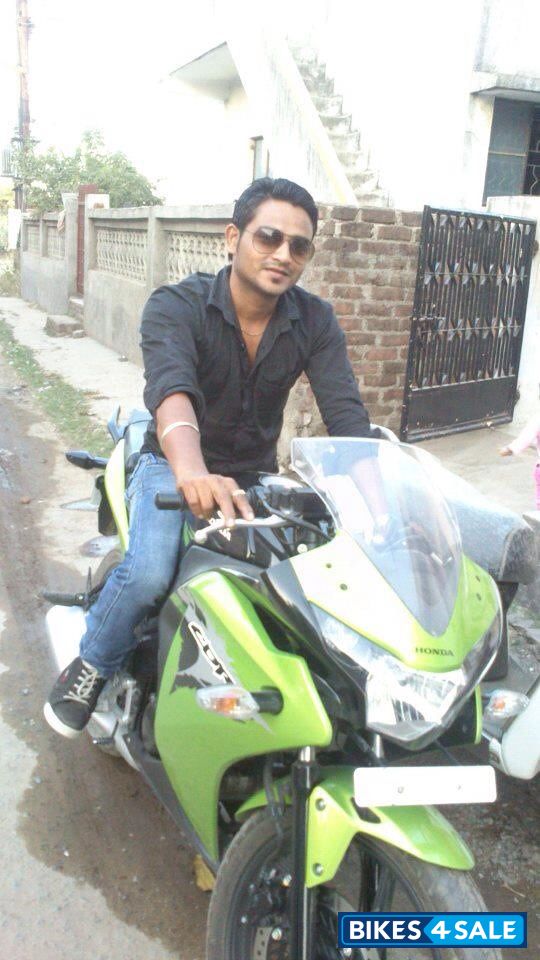 Used 2012 model Honda CBR 150R for sale in Vadodara. ID 115062. Green