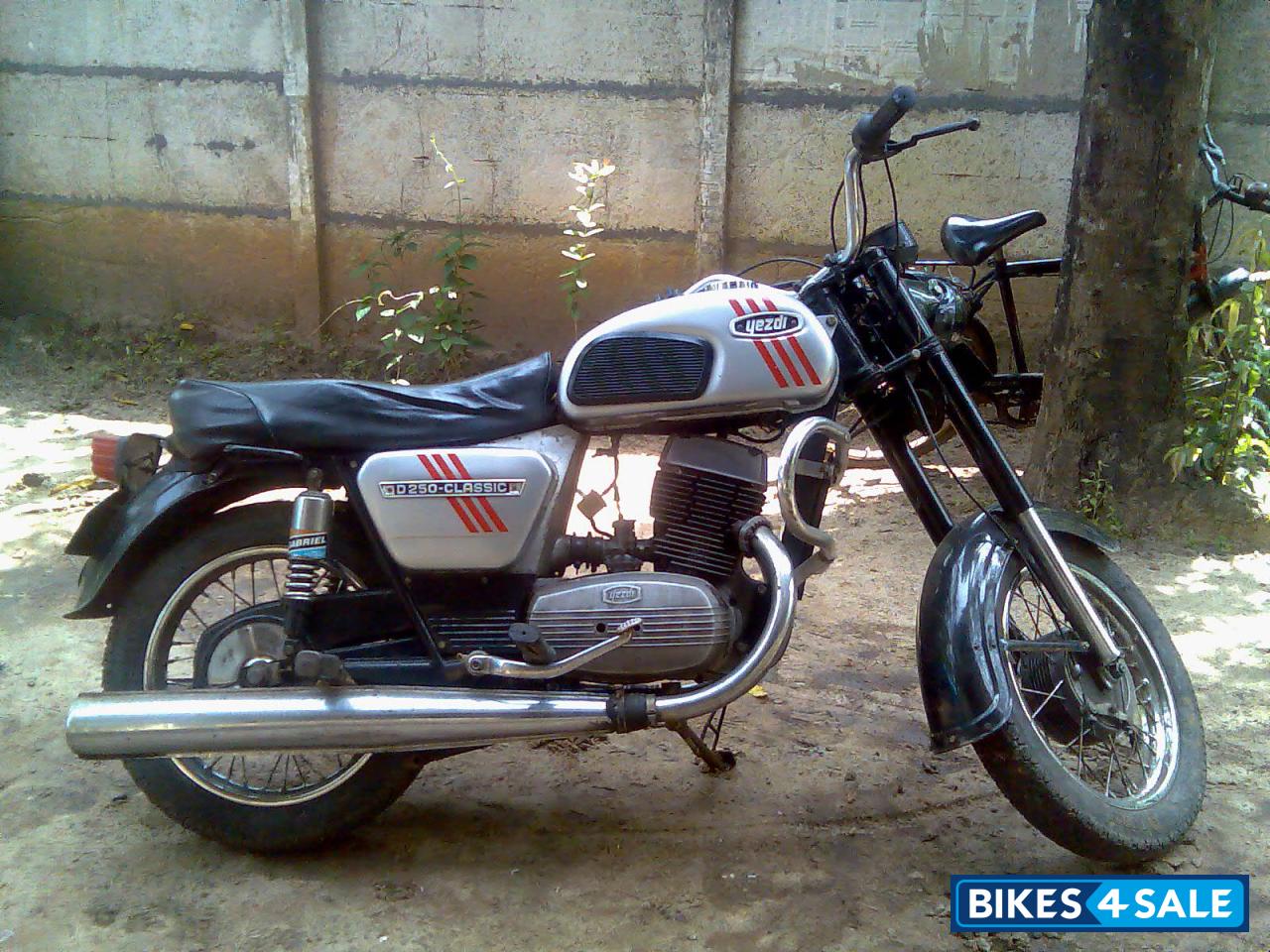Used 1987 Model Ideal Jawa Yezdi Classic For Sale In