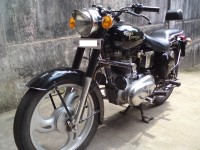 Black Royal Enfield Bullet Standard 350