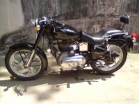 Black Royal Enfield Bullet Standard 350
