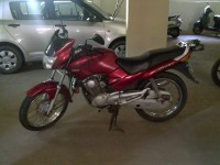 Red Yamaha Fazer 125