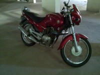 Red Yamaha Fazer 125