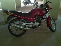 Red Yamaha Fazer 125