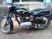 Black Royal Enfield Bullet Standard 350