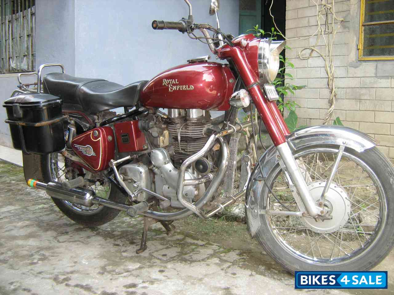 Cherry Red Royal Enfield Bullet Standard 350