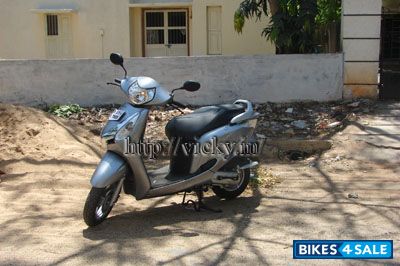Space Silver Honda Aviator