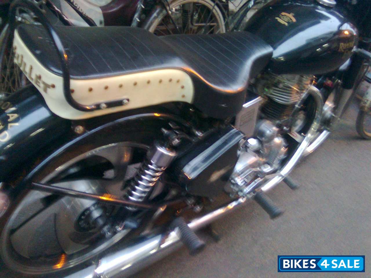 Magic Green Royal Enfield Bullet Standard 350 Magic Green Royal Enfield Bullet Standard 350