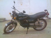 Black Yamaha RX 135