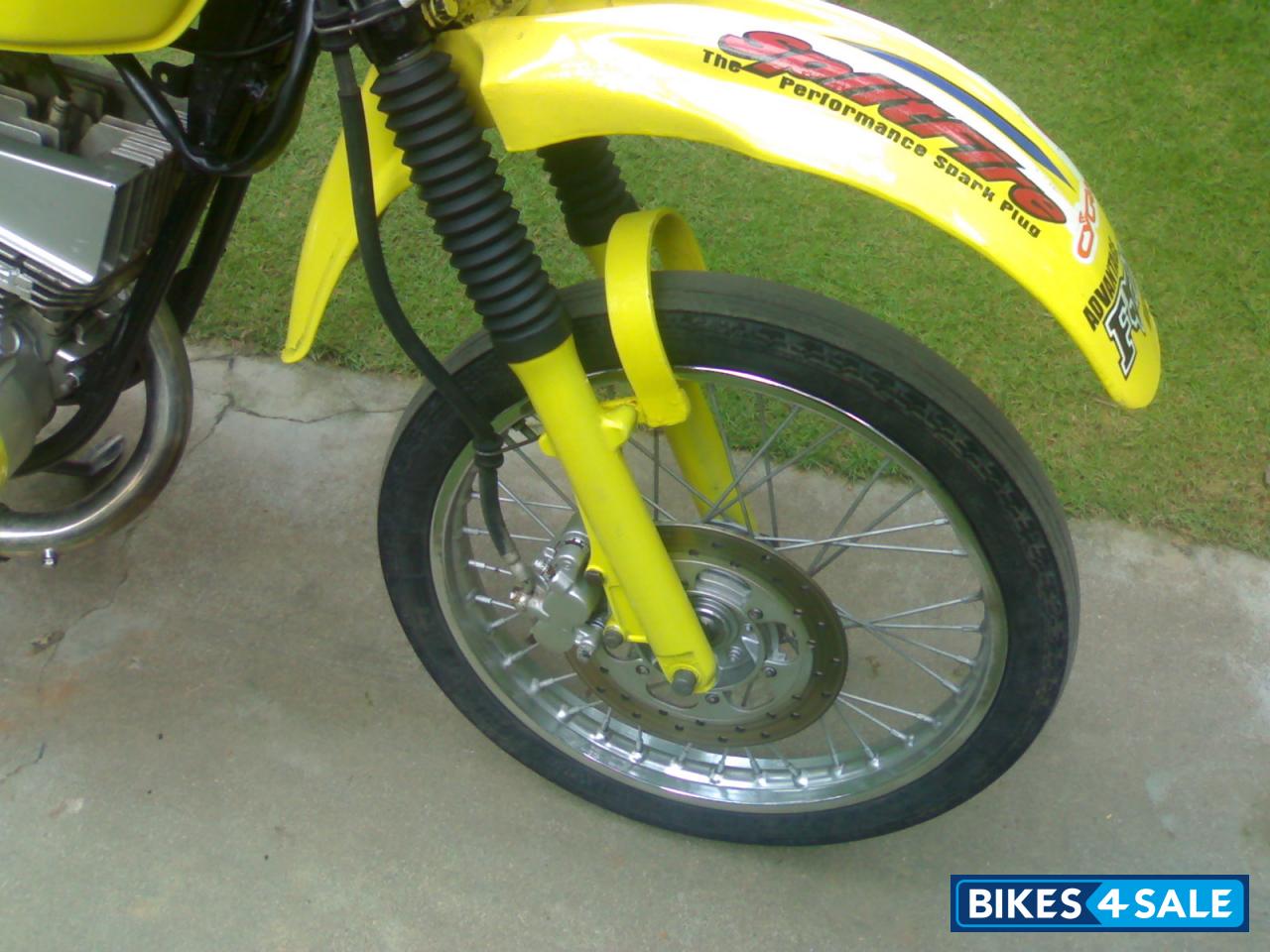 Used 1998 model Yamaha RX 135 for sale in Trivandrum. ID 18979. Yellow