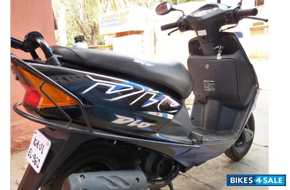 Used 2009 model Honda Dio for sale in Bangalore. ID 19812. Blue And