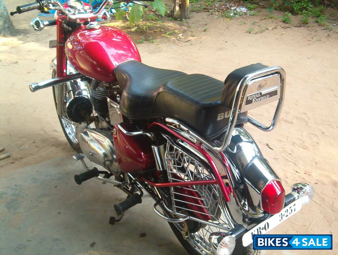 Red Royal Enfield Bullet Standard 350 Red Royal Enfield Bullet Standard 350