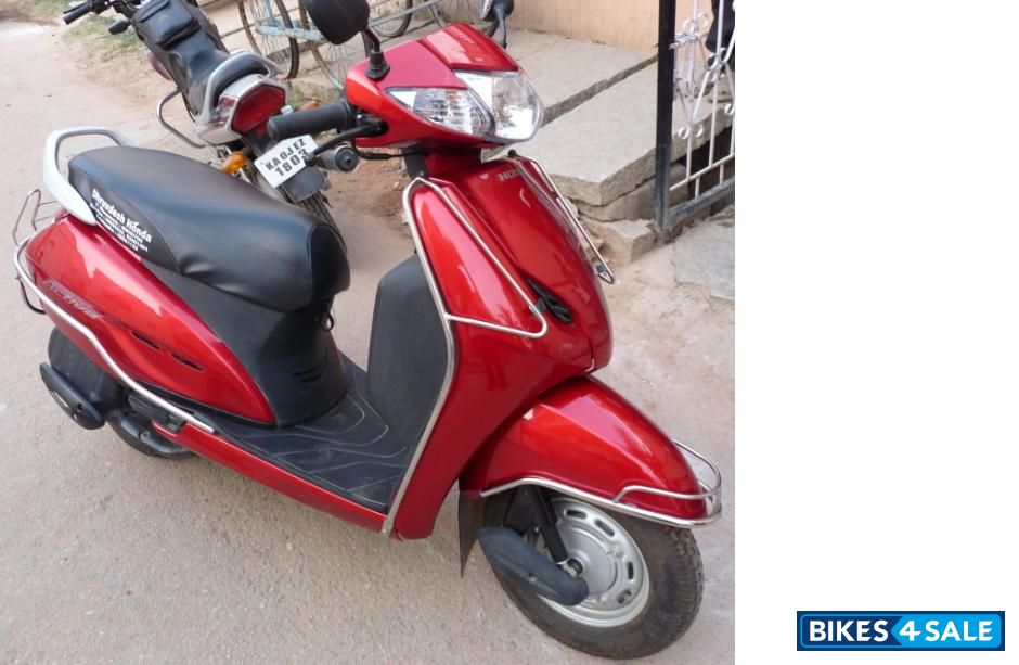 honda activa red colour price