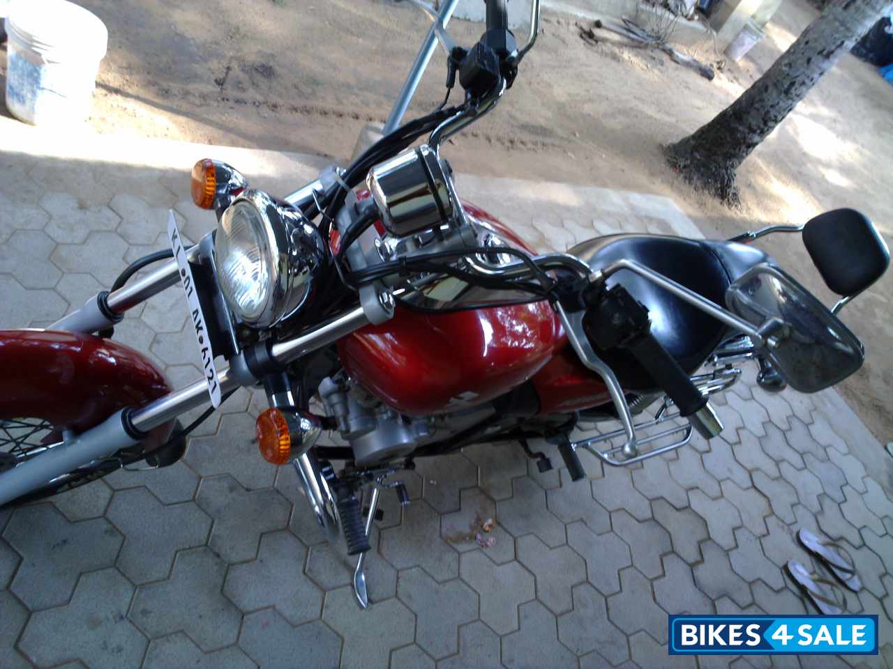 Red Bajaj Avenger Red Bajaj Avenger