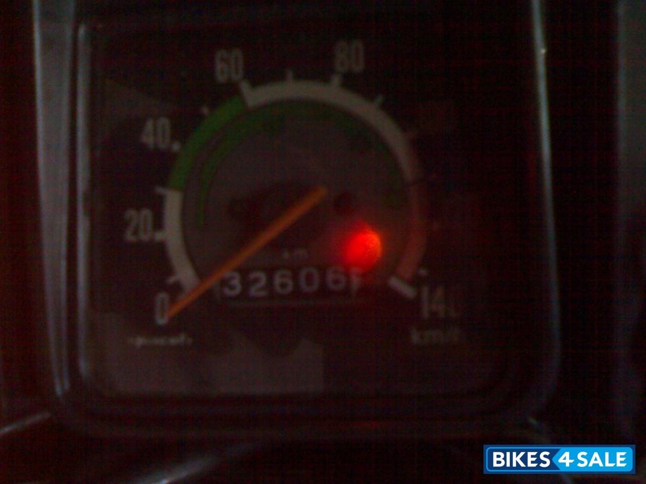 Black Yamaha RX 135 Black Yamaha RX 135
