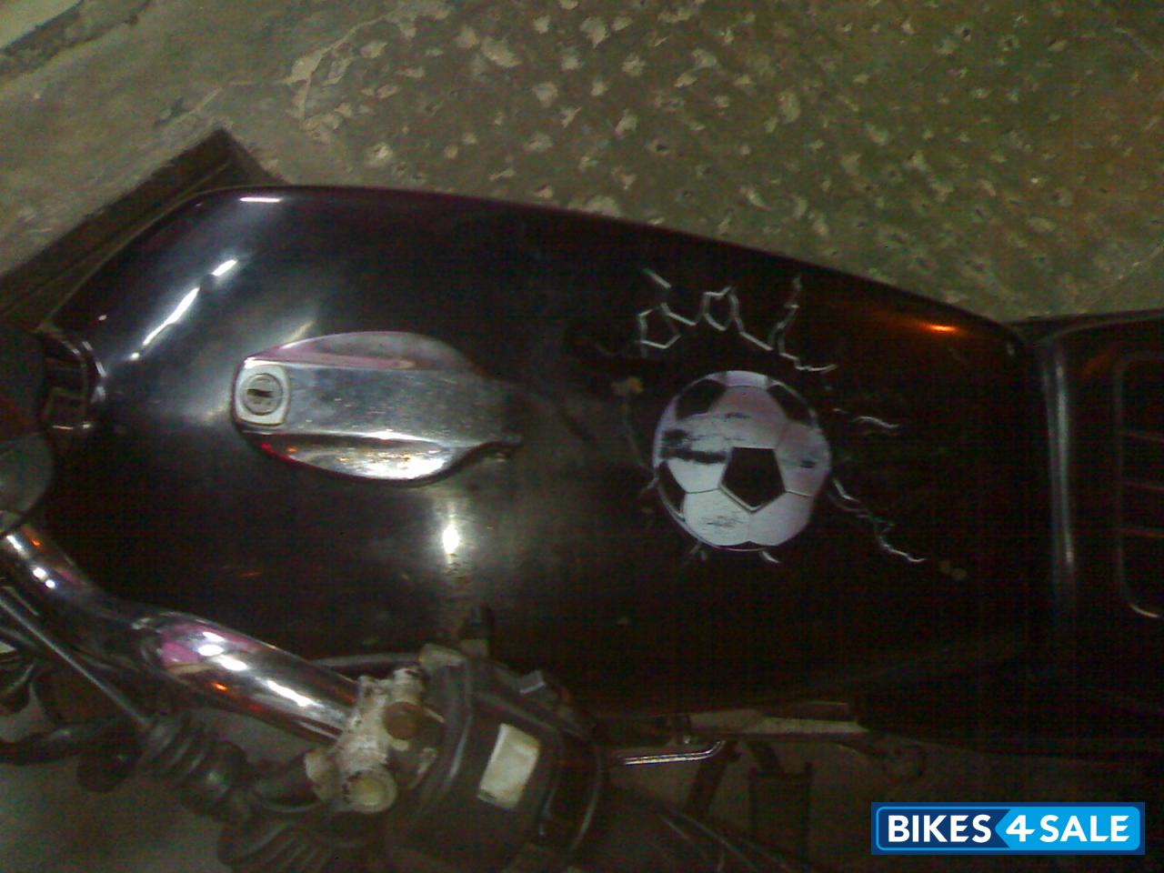Black Yamaha RX 135 Black Yamaha RX 135