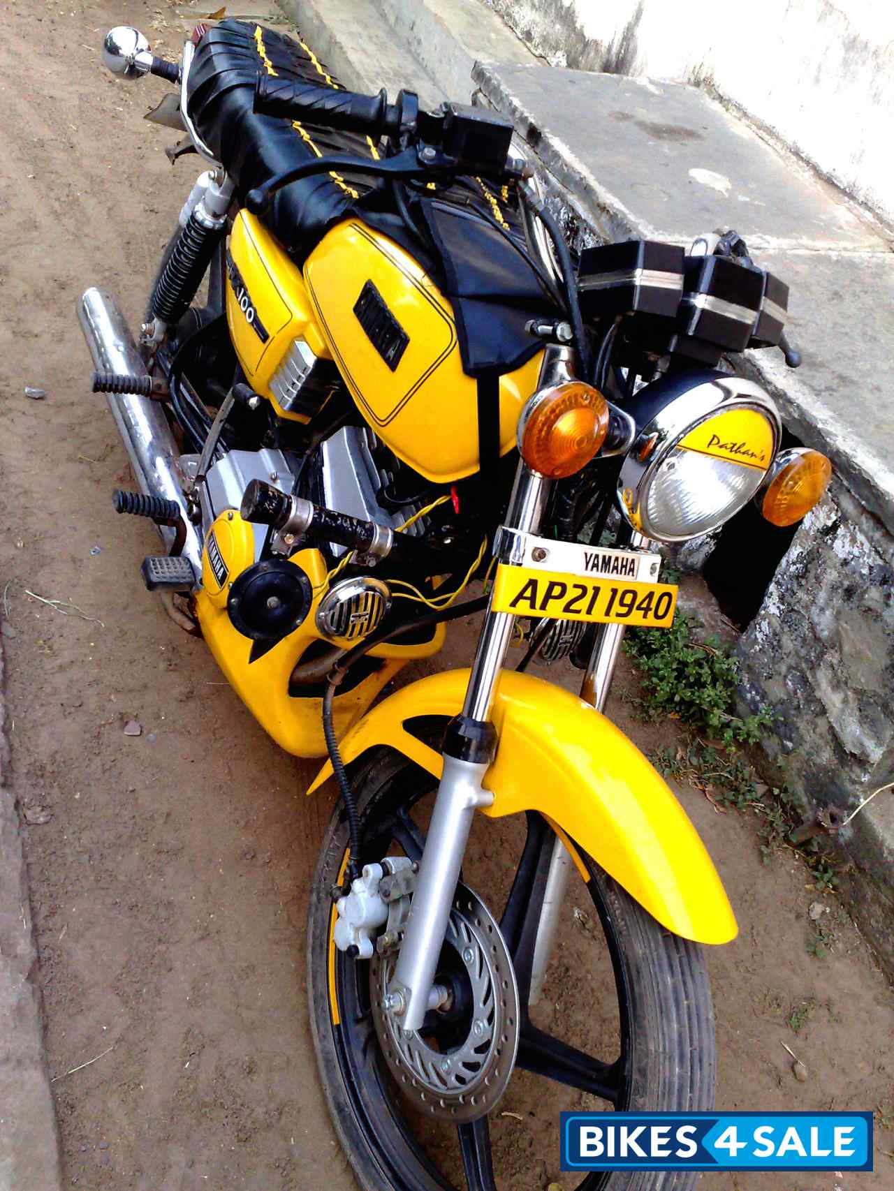 Used 1989 Model Yamaha Rx 100 For Sale In Guntur Id 24735 Yellow Colour Bikes4sale