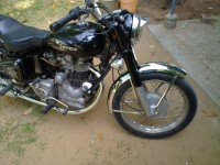 Black Royal Enfield Bullet Standard 350