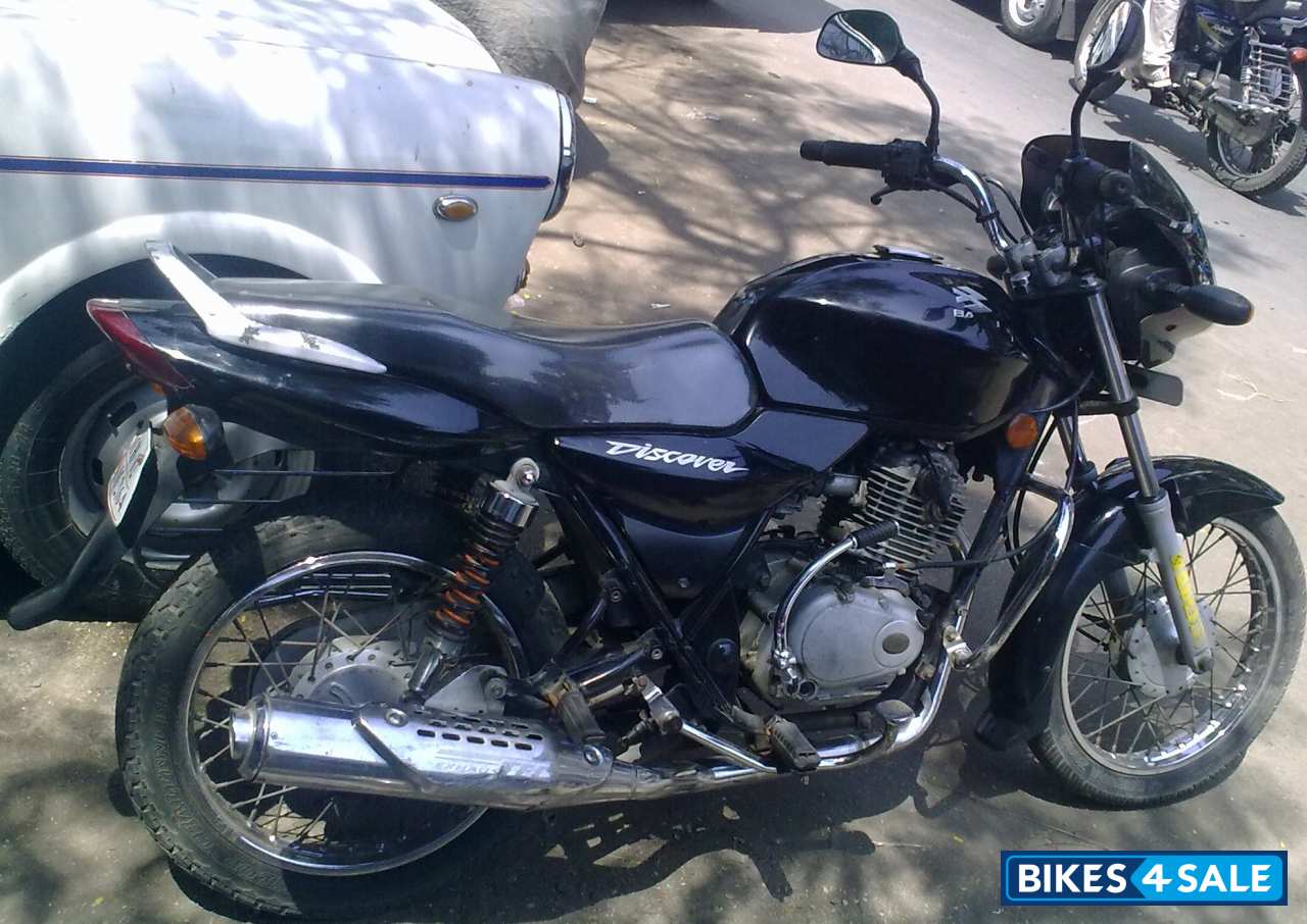 Black Bajaj Discover DTSi 125